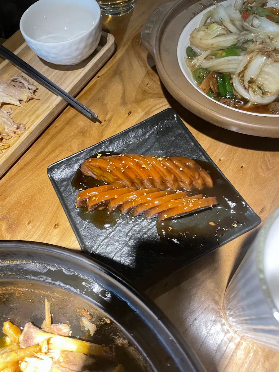 伙耕合味鼎 Chef Special with Pork Belly Pig Feet Mixed Vegetable